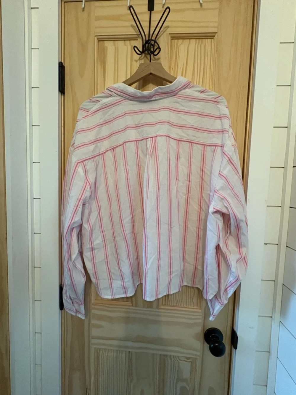 Old Navy Pink and White Striped Button-Down Shirt NWT - Picture 5 of 5